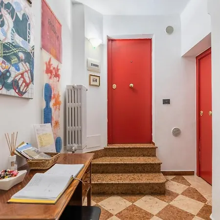 Monolocale Sui Tetti Di - Via Indipendenza * Bologna